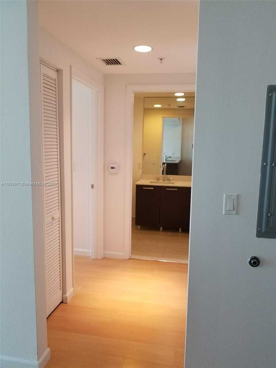 Small Image of 333 NORTH EAST 24TH ST #1411, Miami Number 7