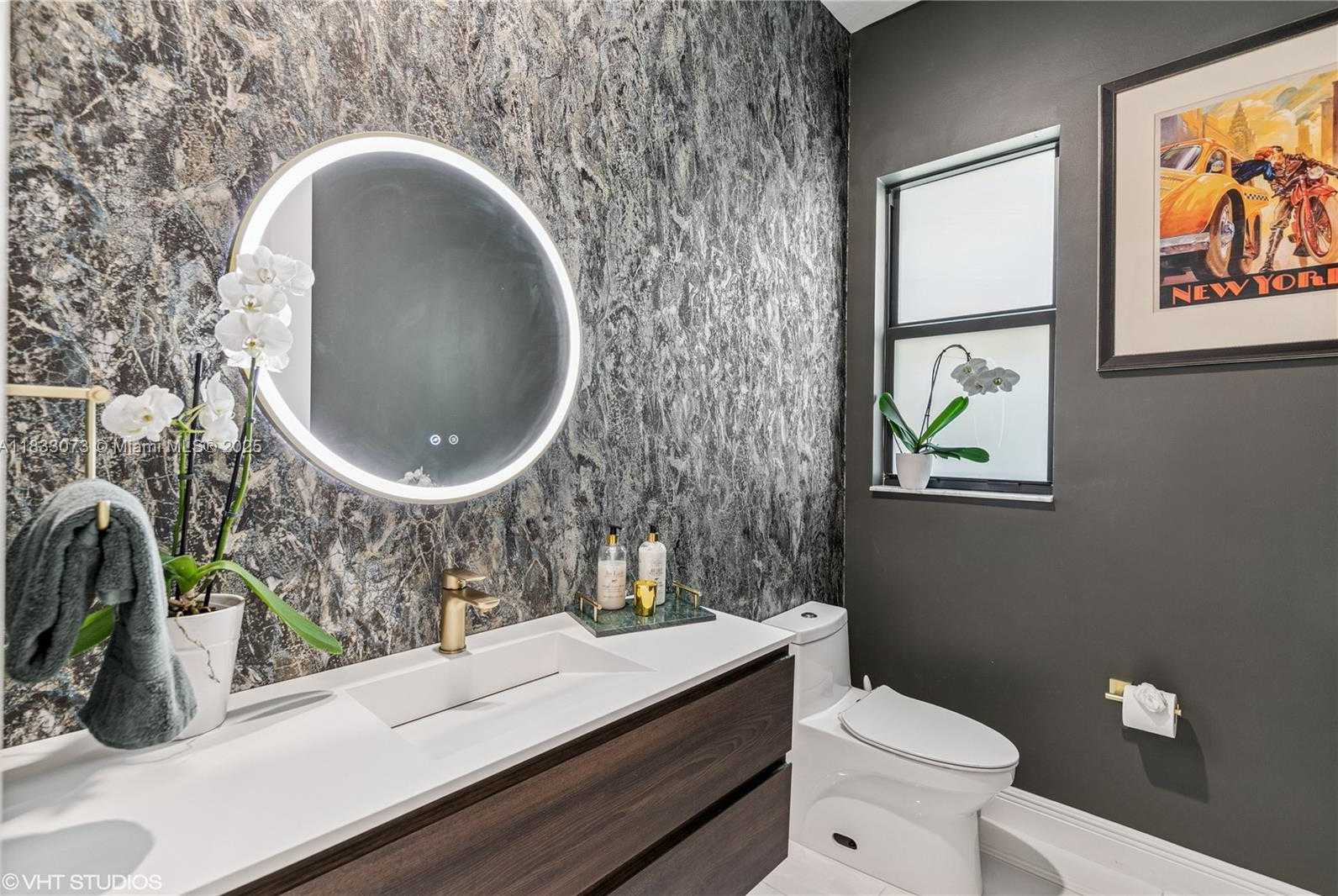 Small Image of 12060 LAKE TRAIL LN, Parkland Number 11