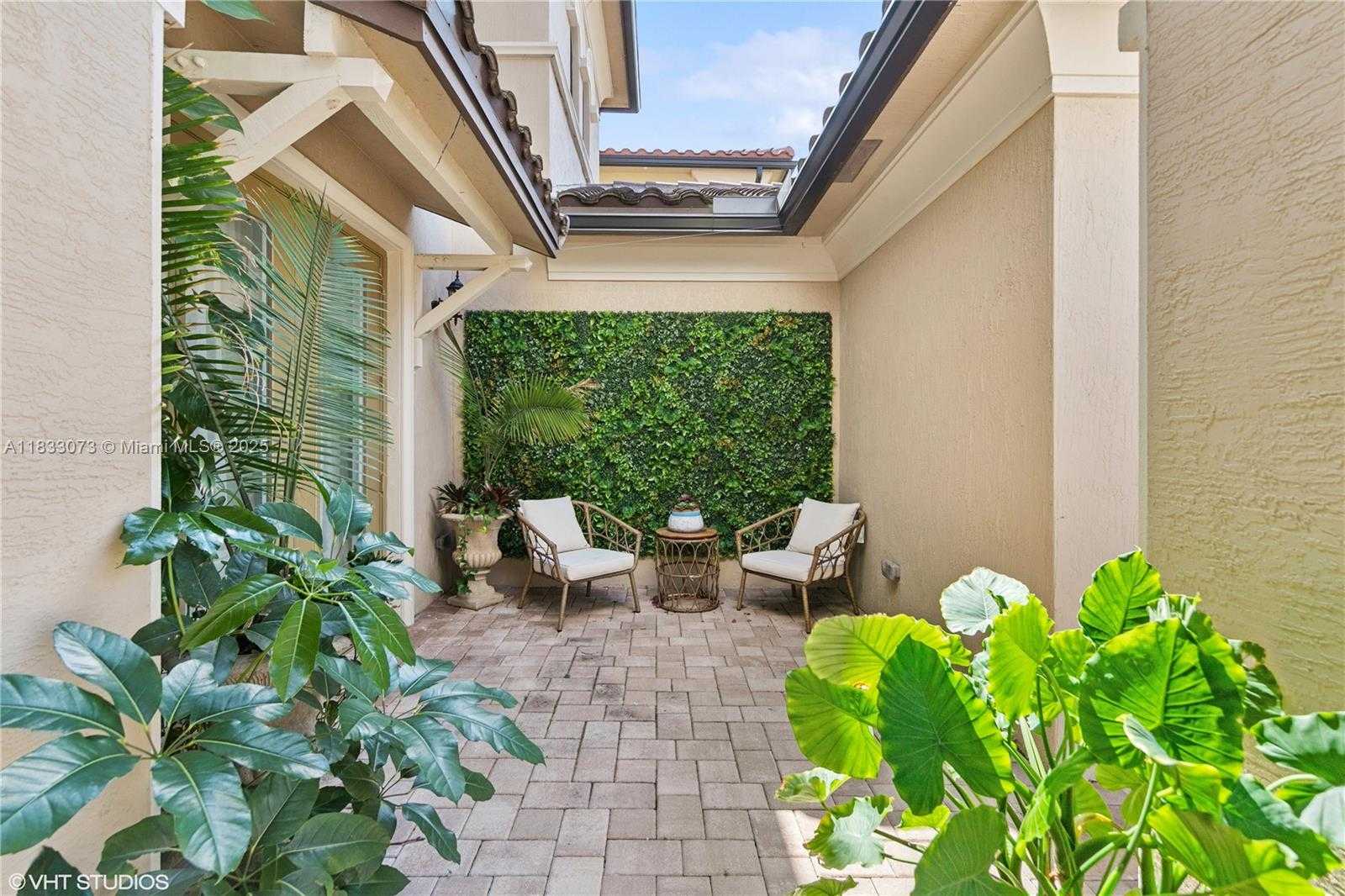 Small Image of 12060 LAKE TRAIL LN, Parkland Number 3