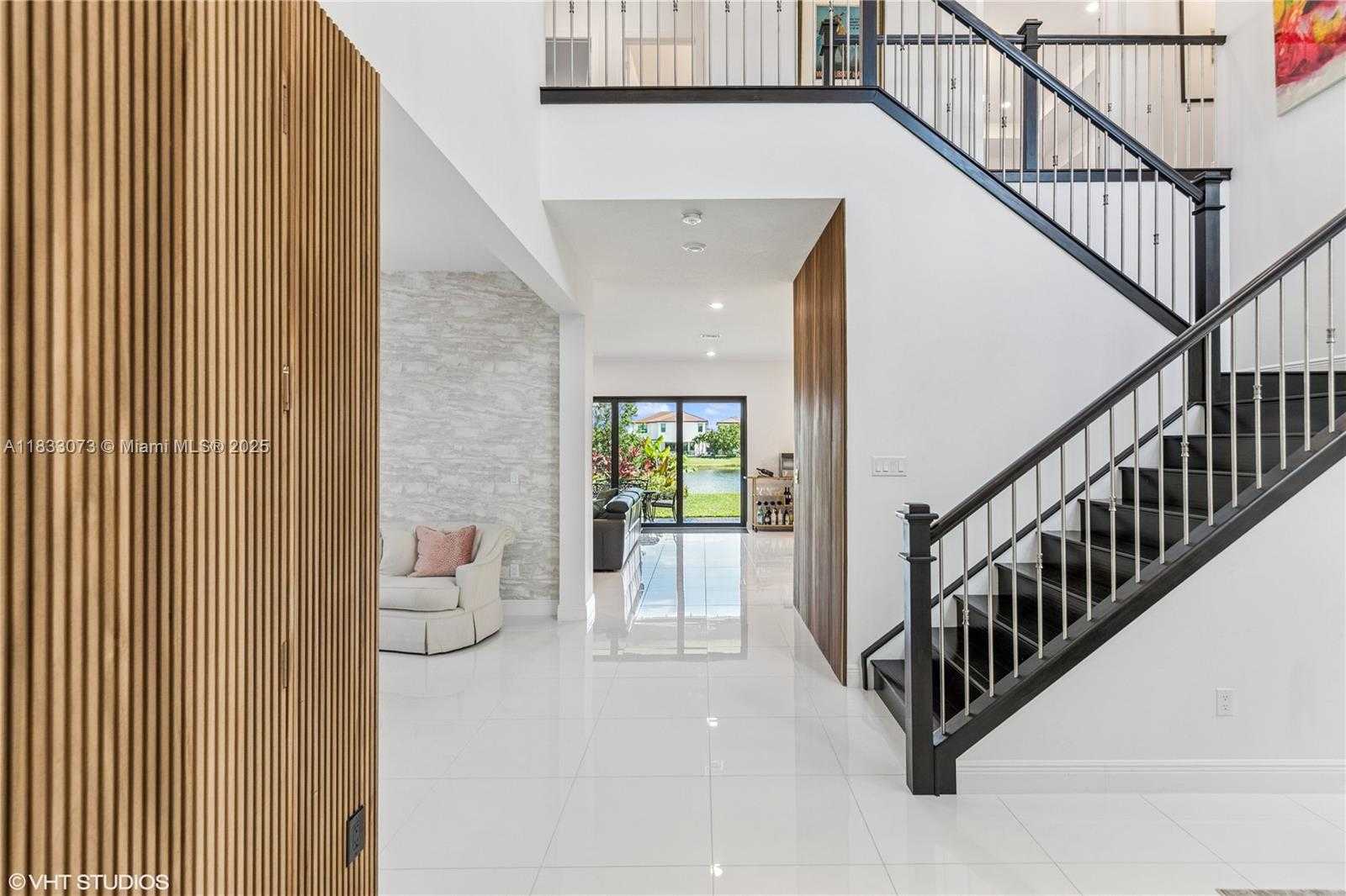 Small Image of 12060 LAKE TRAIL LN, Parkland Number 5