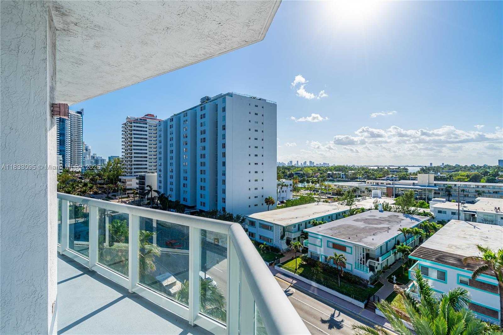 Small Image of 6515 COLLINS AVE #708, Miami Beach Number 16
