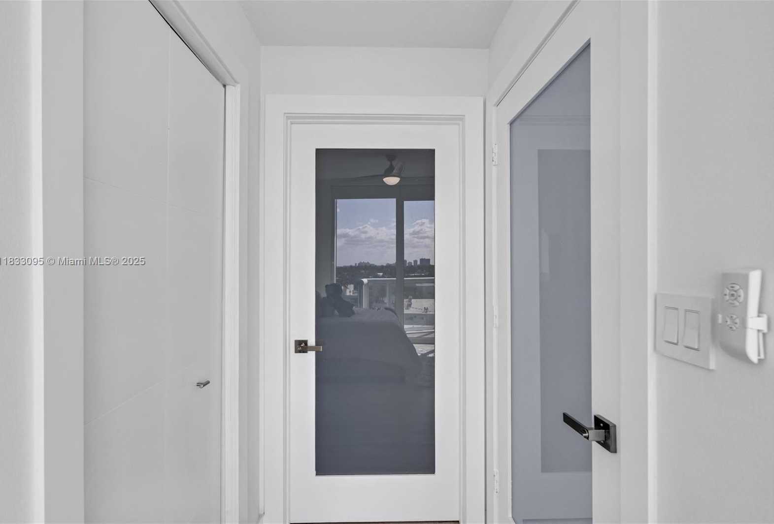 Small Image of 6515 COLLINS AVE #708, Miami Beach Number 37