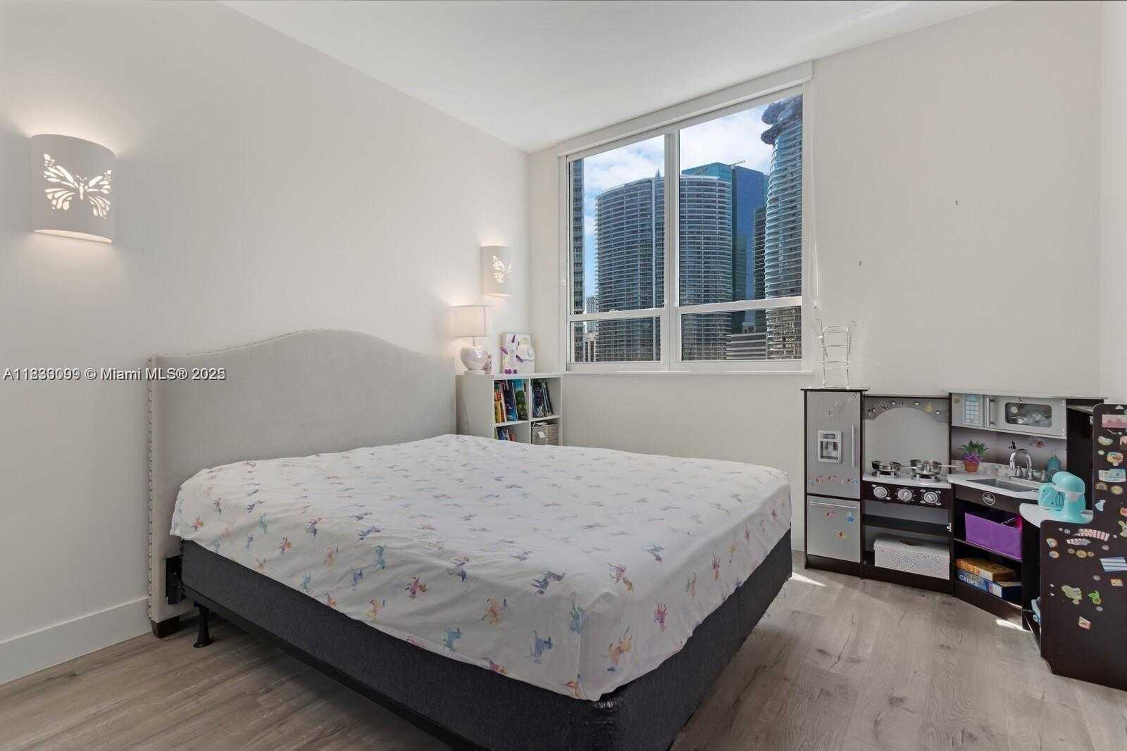 Small Image of 801 BRICKELL KEY BLVD #1904, Miami Number 25