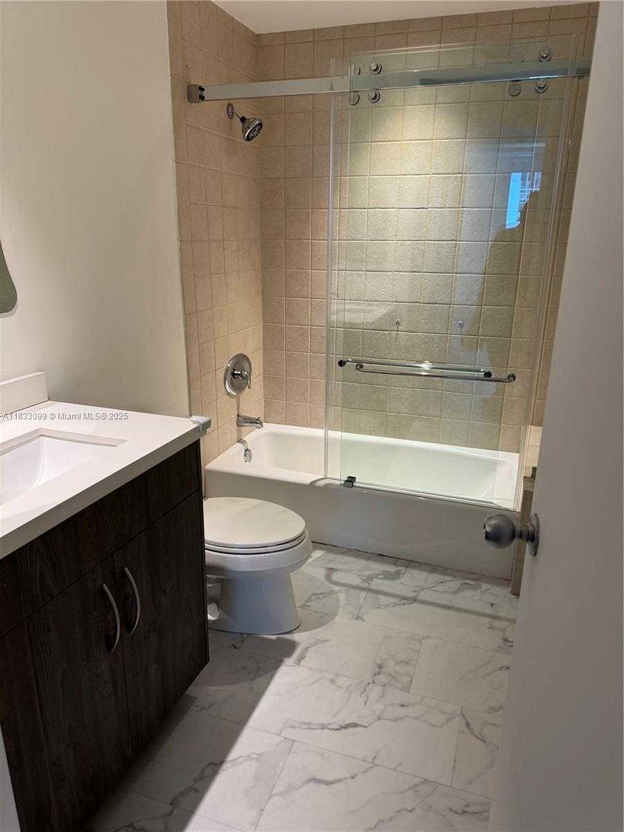 Small Image of 801 BRICKELL KEY BLVD #1904, Miami Number 7