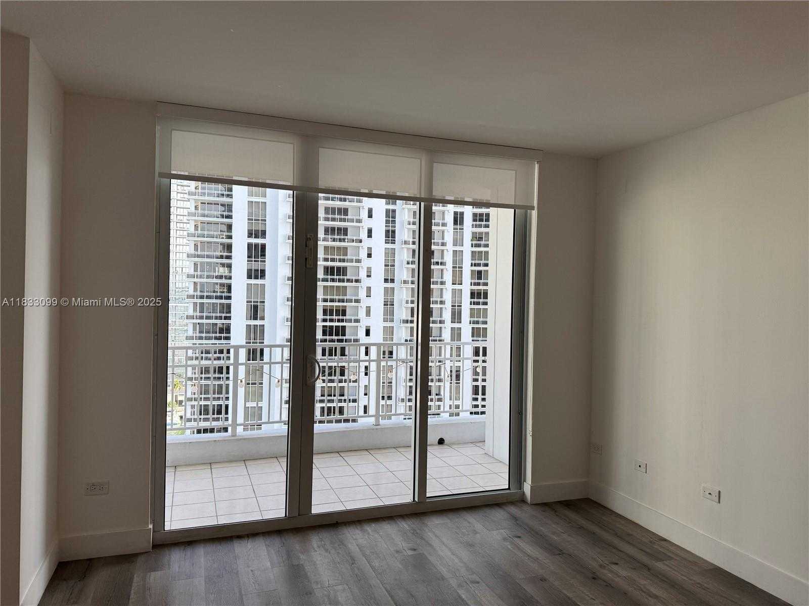 Small Image of 801 BRICKELL KEY BLVD #1904, Miami Number 9