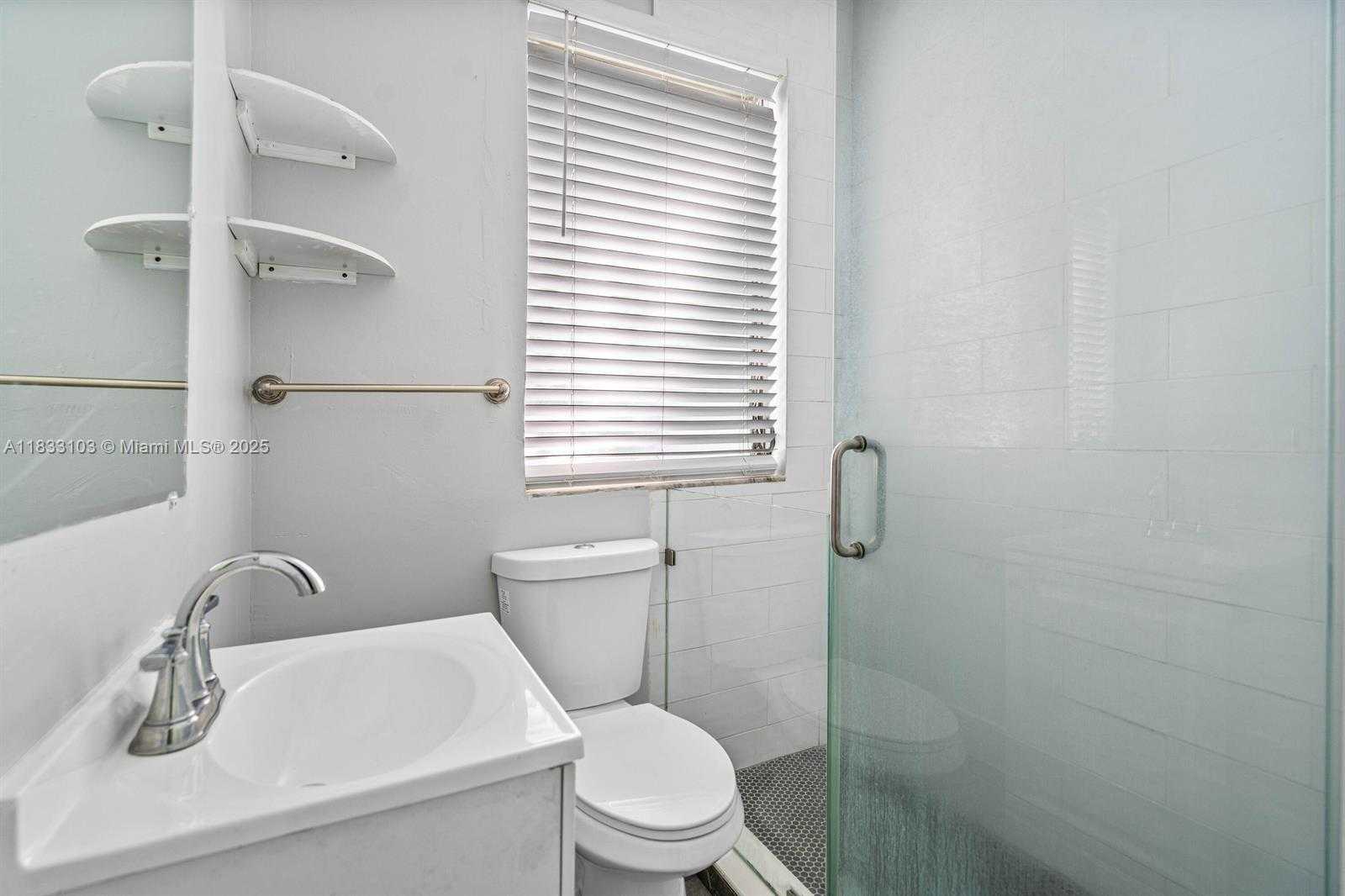 Small Image of 1507 MERIDIAN AVE #8, Miami Beach Number 11