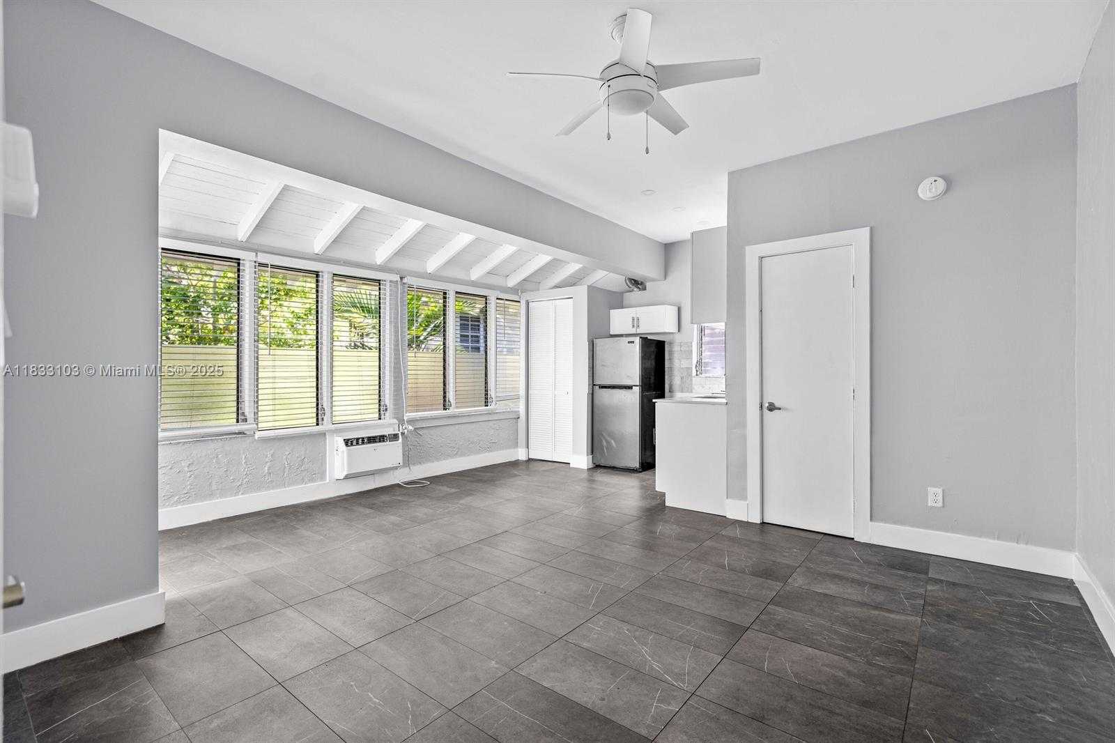 Small Image of 1507 MERIDIAN AVE #8, Miami Beach Number 2