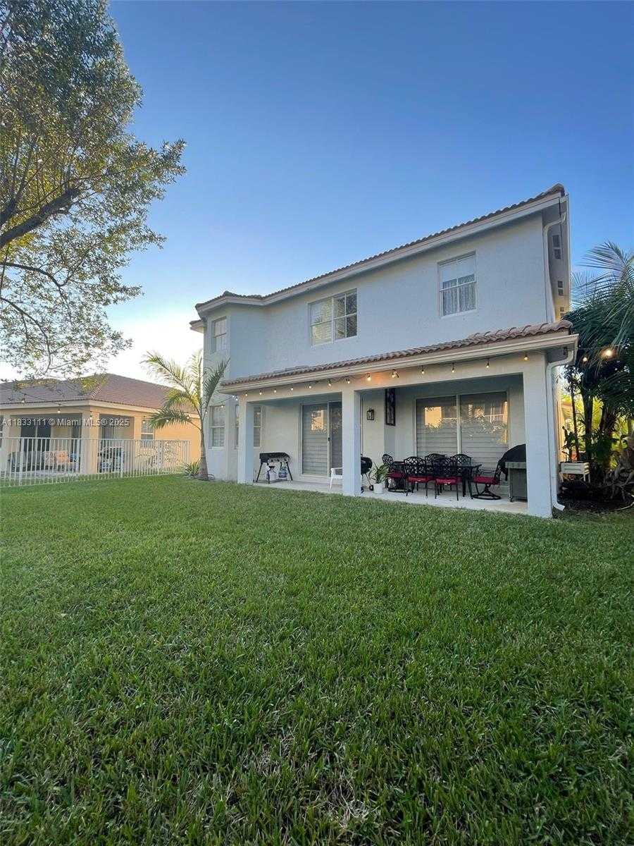 Small Image of 10546 GALLERIA ST, Wellington Number 2