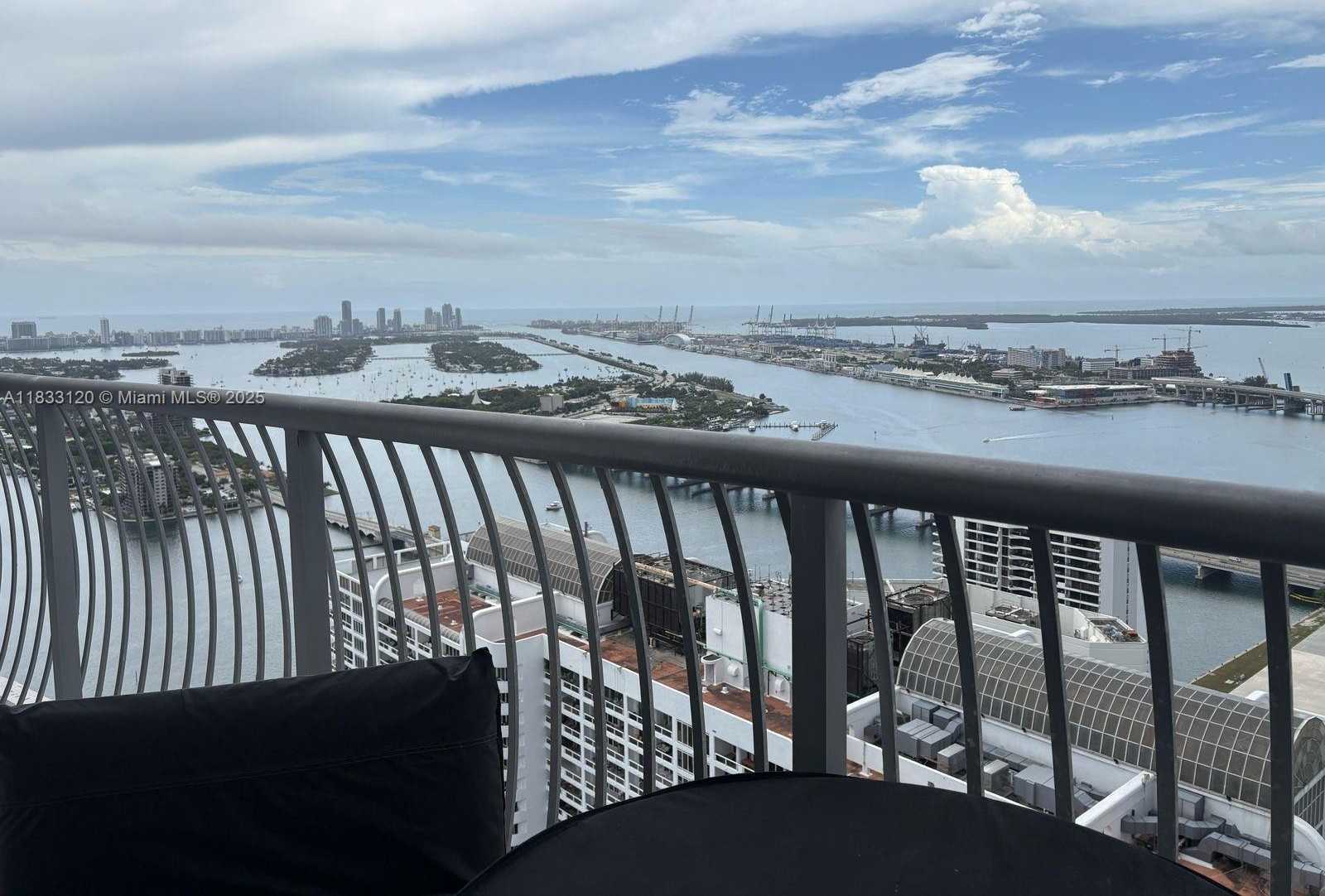Small Image of 1750 NORTH BAYSHORE DR #5406, Miami Number 3