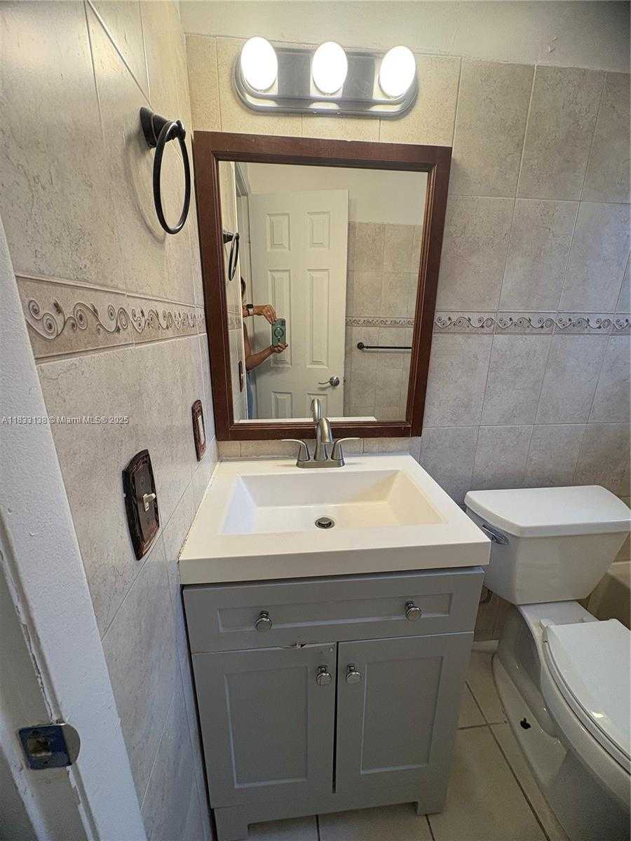 Small Image of 5625 WEST 26TH CT #201, Hialeah Number 15