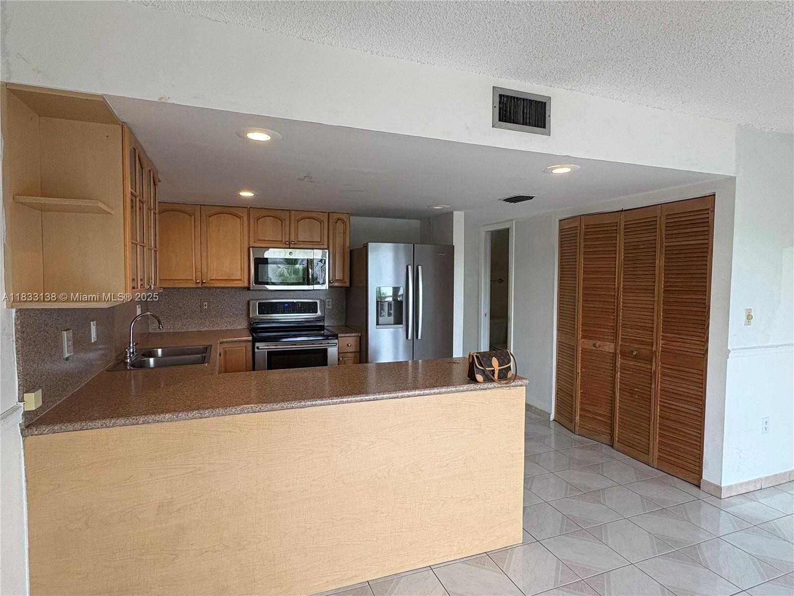 Small Image of 5625 WEST 26TH CT #201, Hialeah Number 8