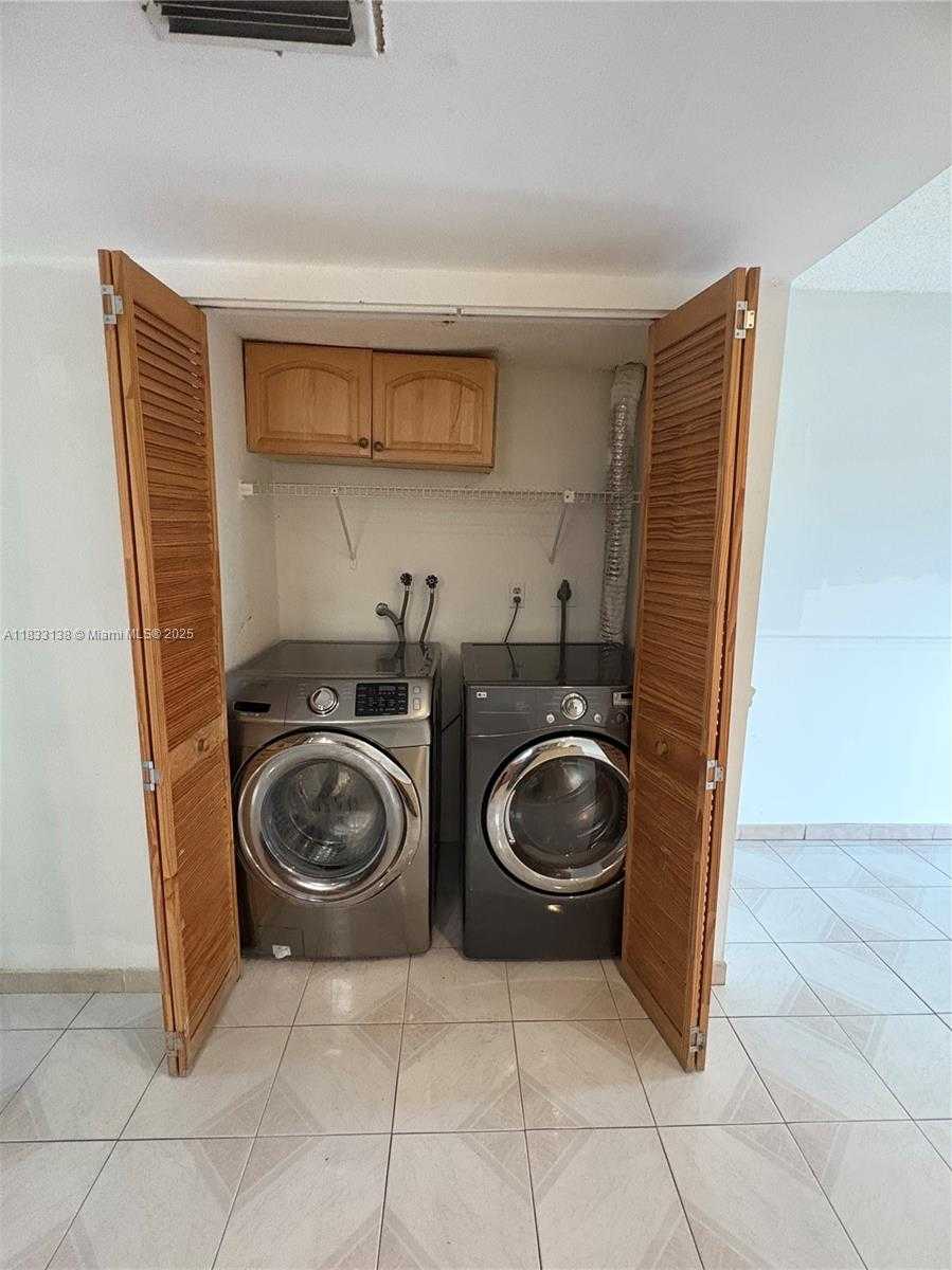 Small Image of 5625 WEST 26TH CT #201, Hialeah Number 9