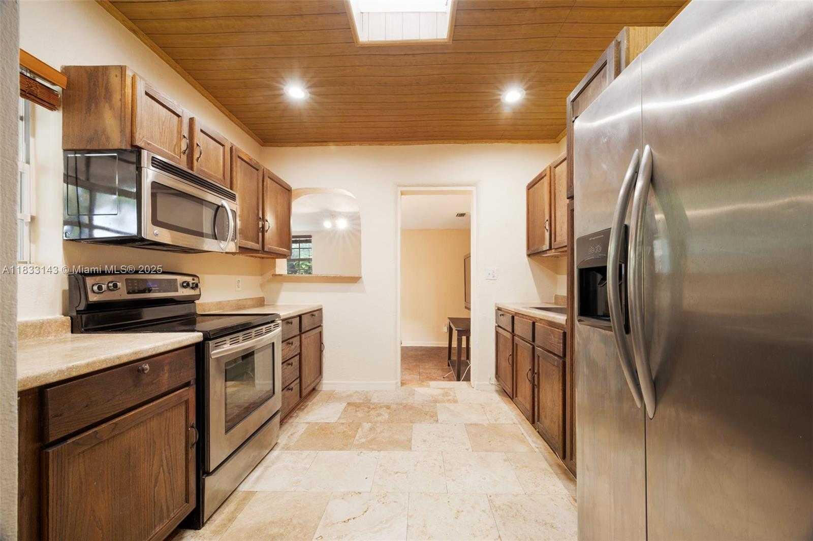 Small Image of 6401 SOUTH WEST 63RD CT, South Miami Number 10
