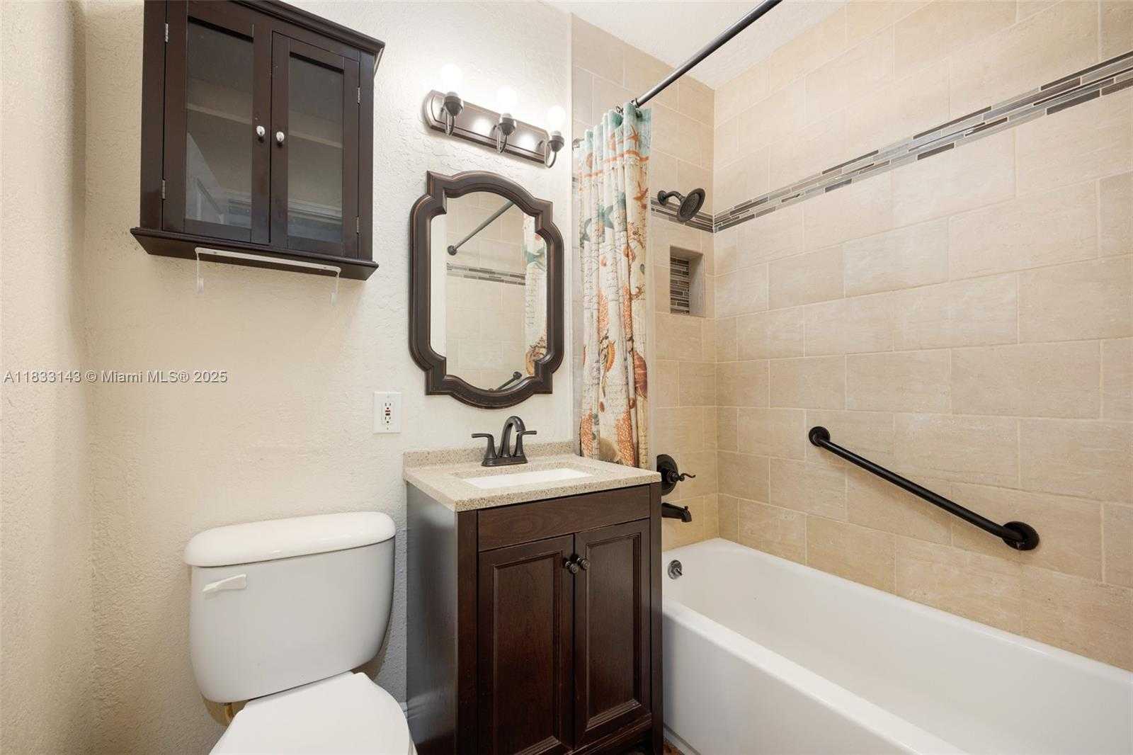 Small Image of 6401 SOUTH WEST 63RD CT, South Miami Number 17