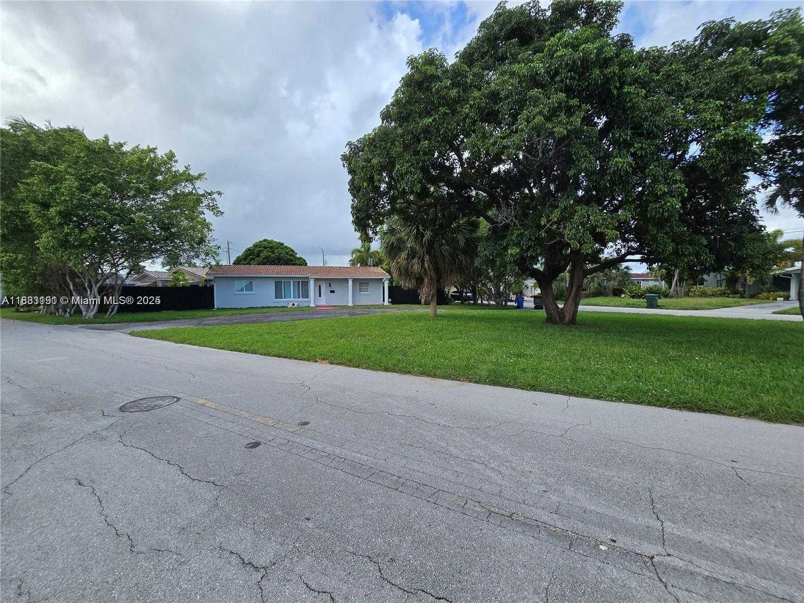 Small Image of 2001 NORTH WEST 35TH ST #A, Oakland Park Number 10