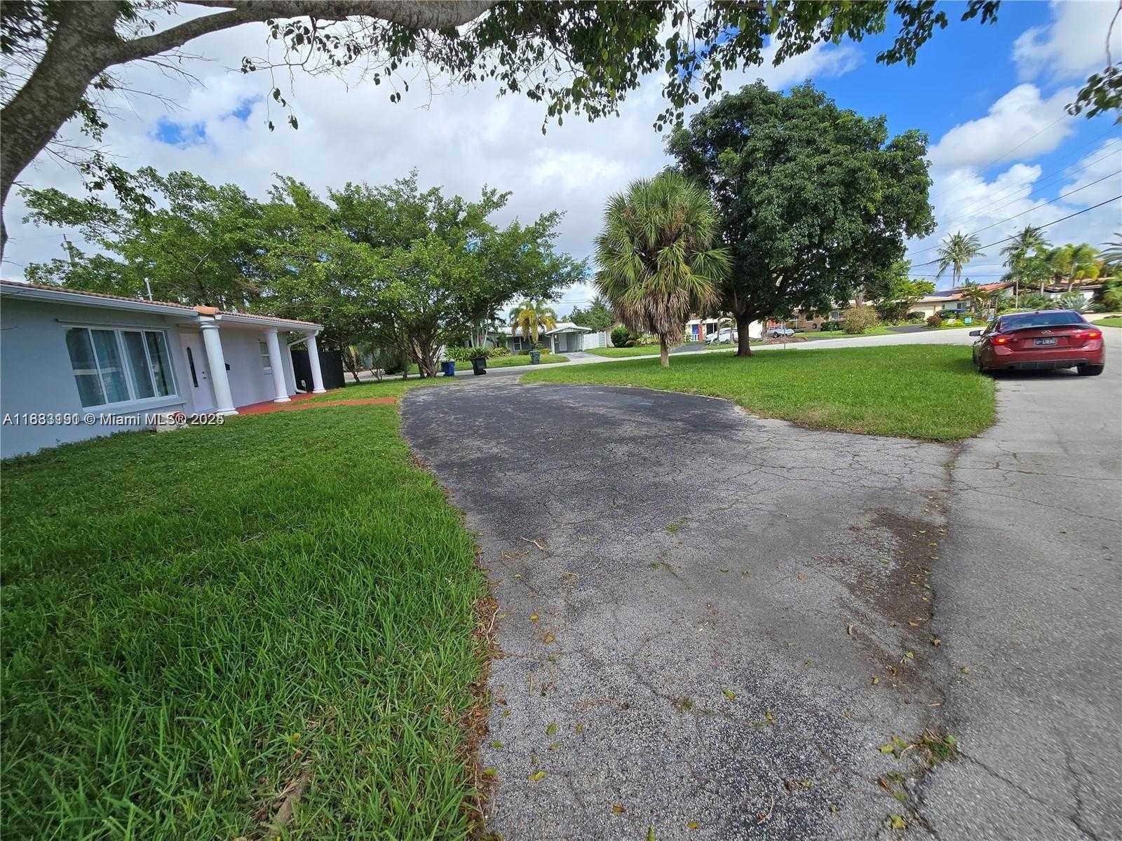 Small Image of 2001 NORTH WEST 35TH ST #A, Oakland Park Number 12