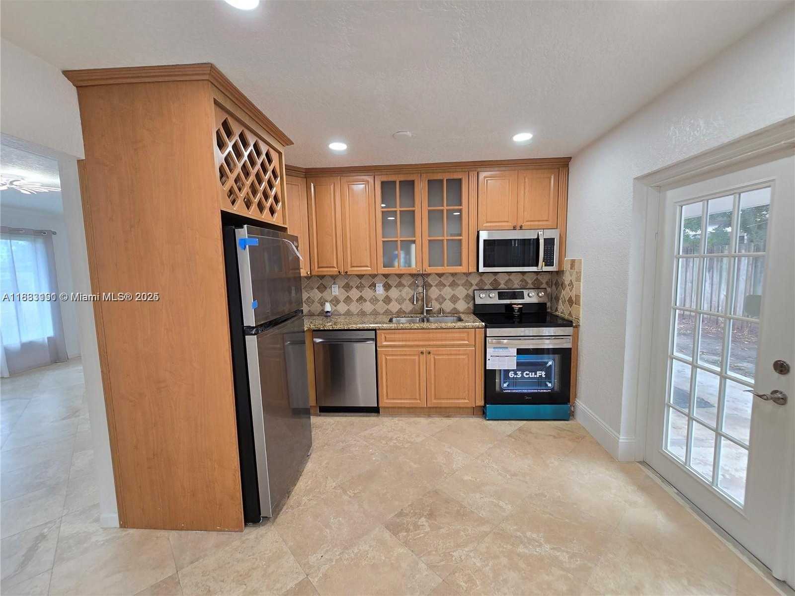 Small Image of 2001 NORTH WEST 35TH ST #A, Oakland Park Number 19