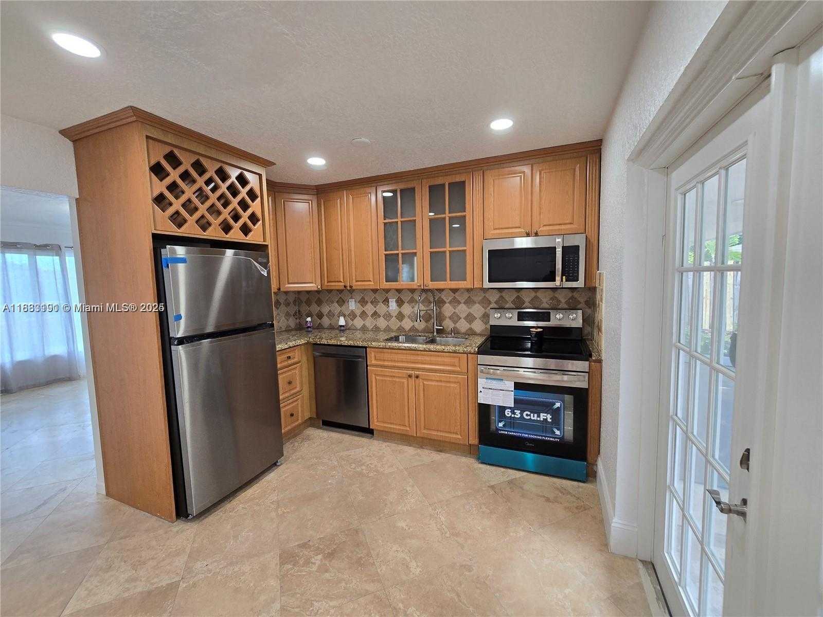Small Image of 2001 NORTH WEST 35TH ST #A, Oakland Park Number 20