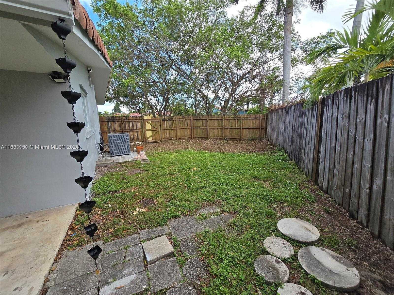 Small Image of 2001 NORTH WEST 35TH ST #A, Oakland Park Number 6