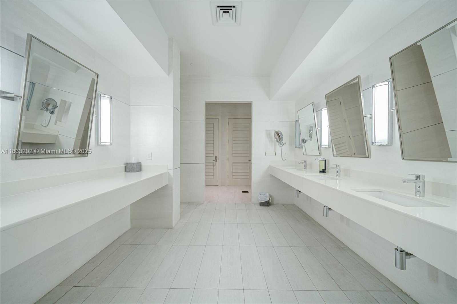 Small Image of 9601 COLLINS AVE #1002, Bal Harbour Number 34