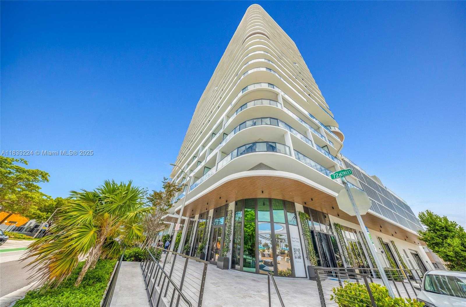 Small Image of 580 72 #910, Miami Beach Number 2