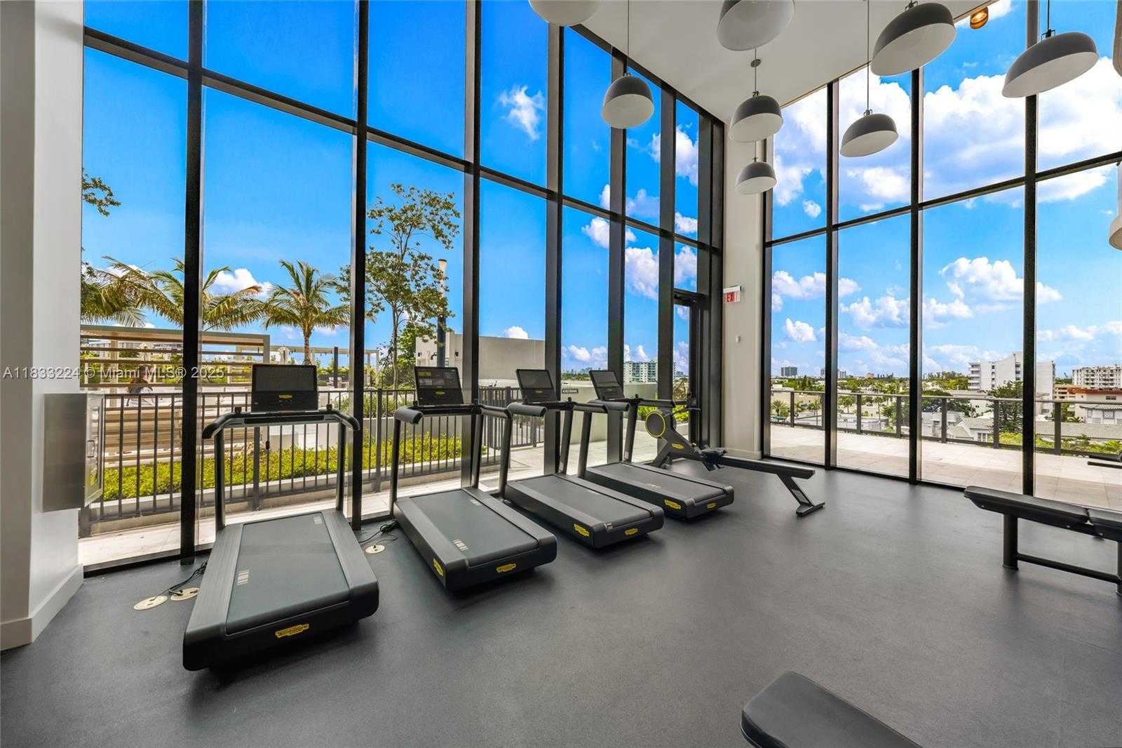 Small Image of 580 72 #910, Miami Beach Number 23