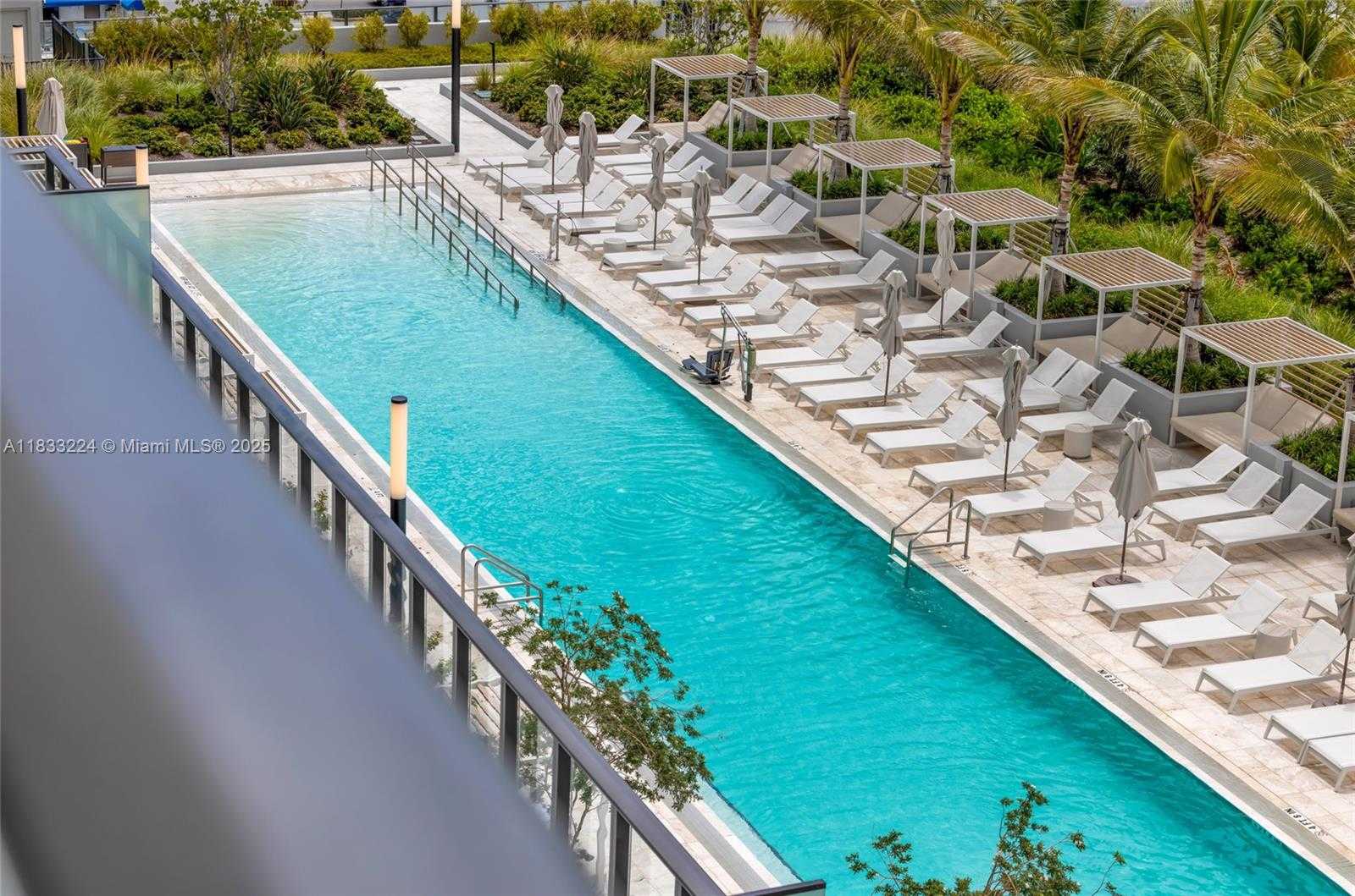 Small Image of 580 72 #910, Miami Beach Number 37