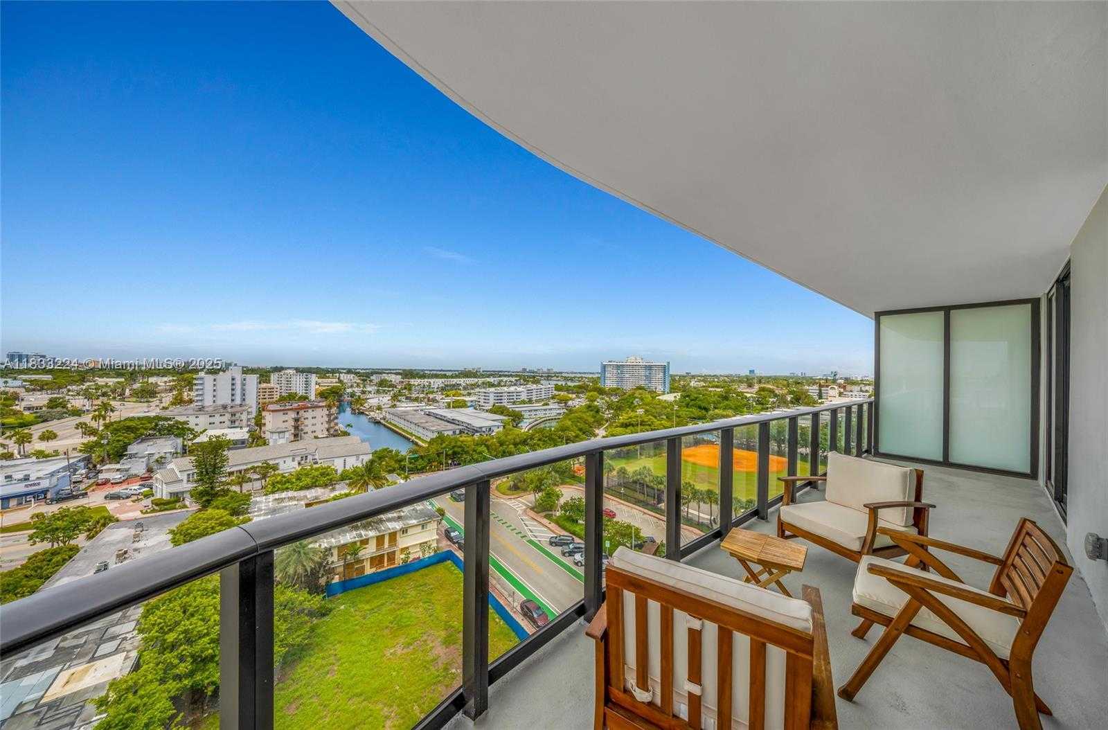 Small Image of 580 72 #910, Miami Beach Number 40