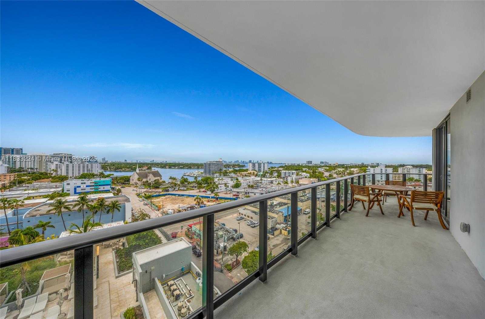 Small Image of 580 72 #910, Miami Beach Number 42