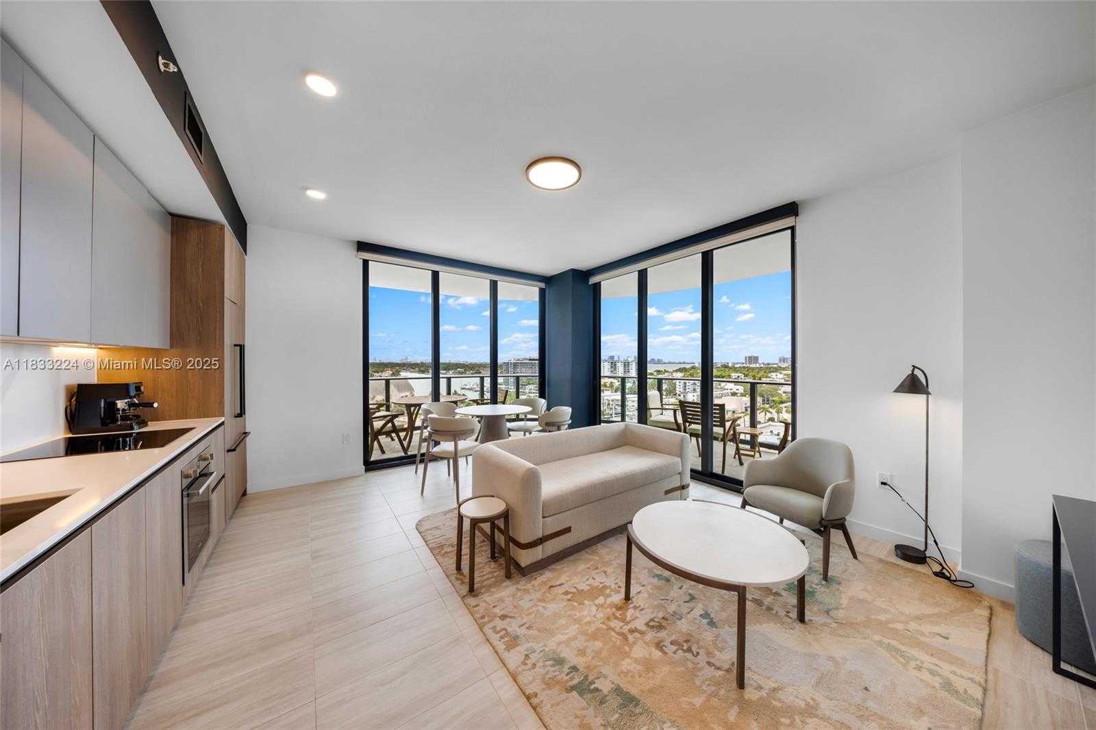 Small Image of 580 72 #910, Miami Beach Number 46