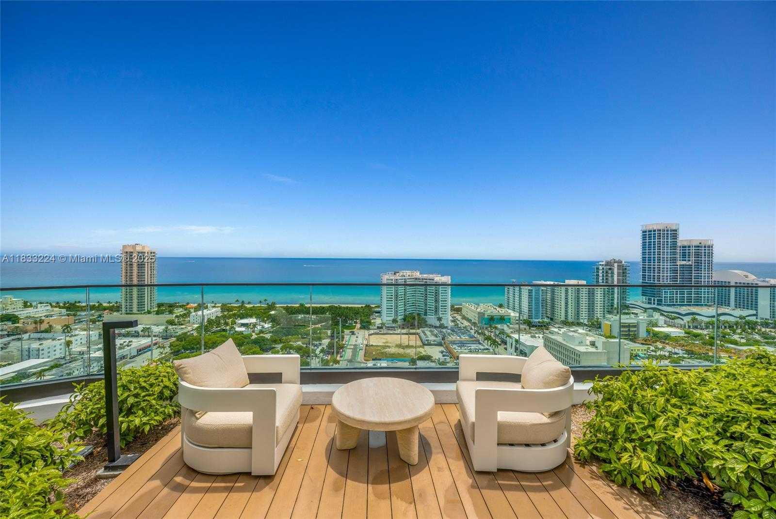 Small Image of 580 72 #910, Miami Beach Number 8