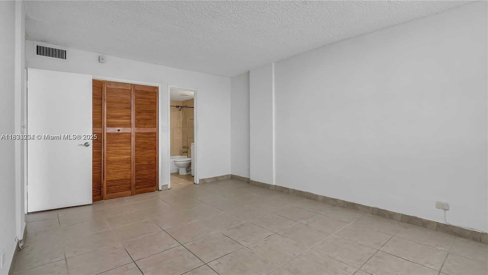 Small Image of 3660 NORTH EAST 166TH ST #603, North Miami Beach Number 4