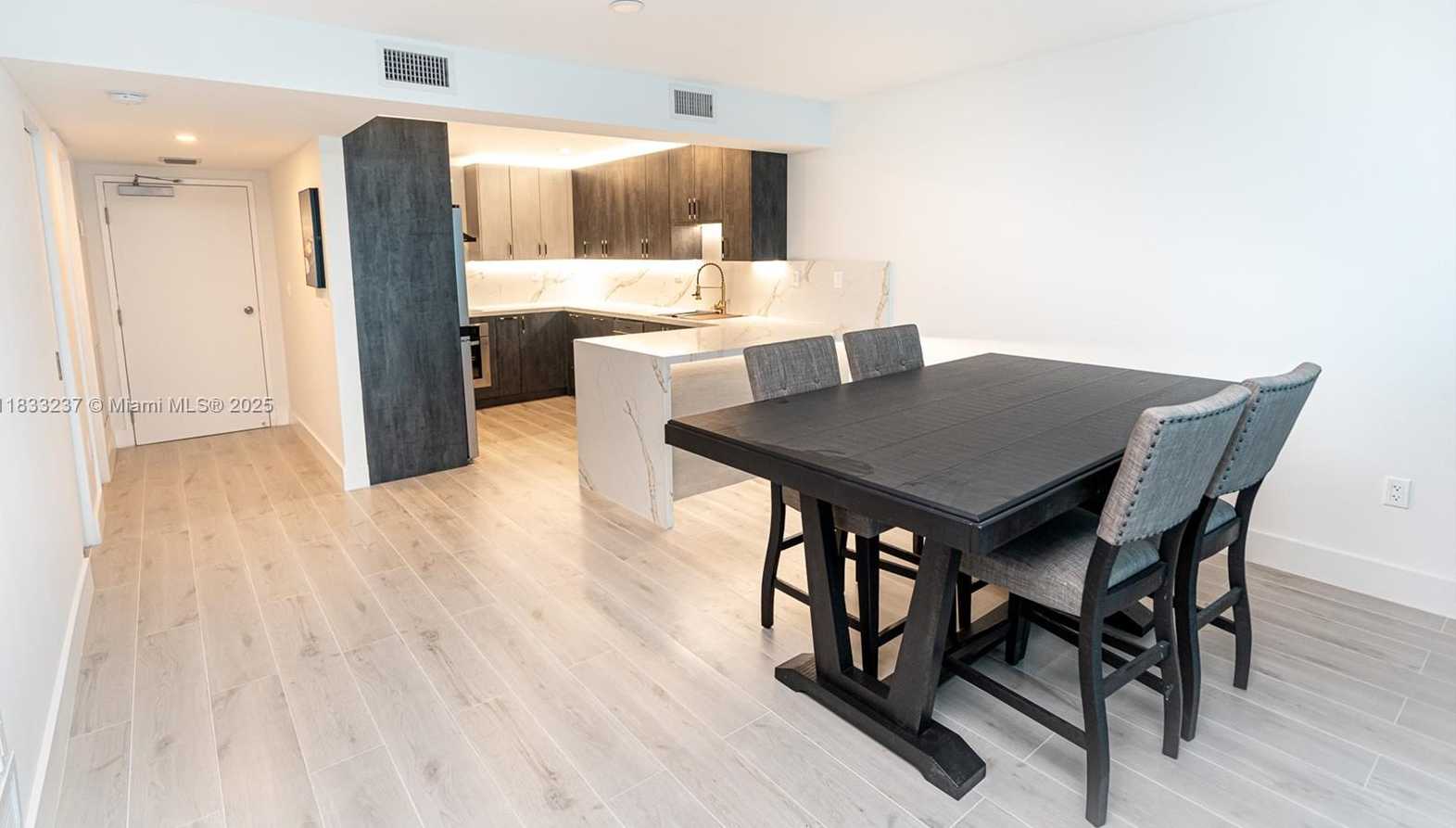 Small Image of 18081 BISCAYNE BLVD #503, Aventura Number 10