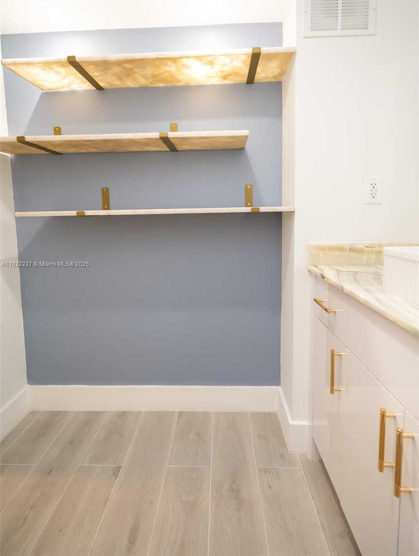 Small Image of 18081 BISCAYNE BLVD #503, Aventura Number 28