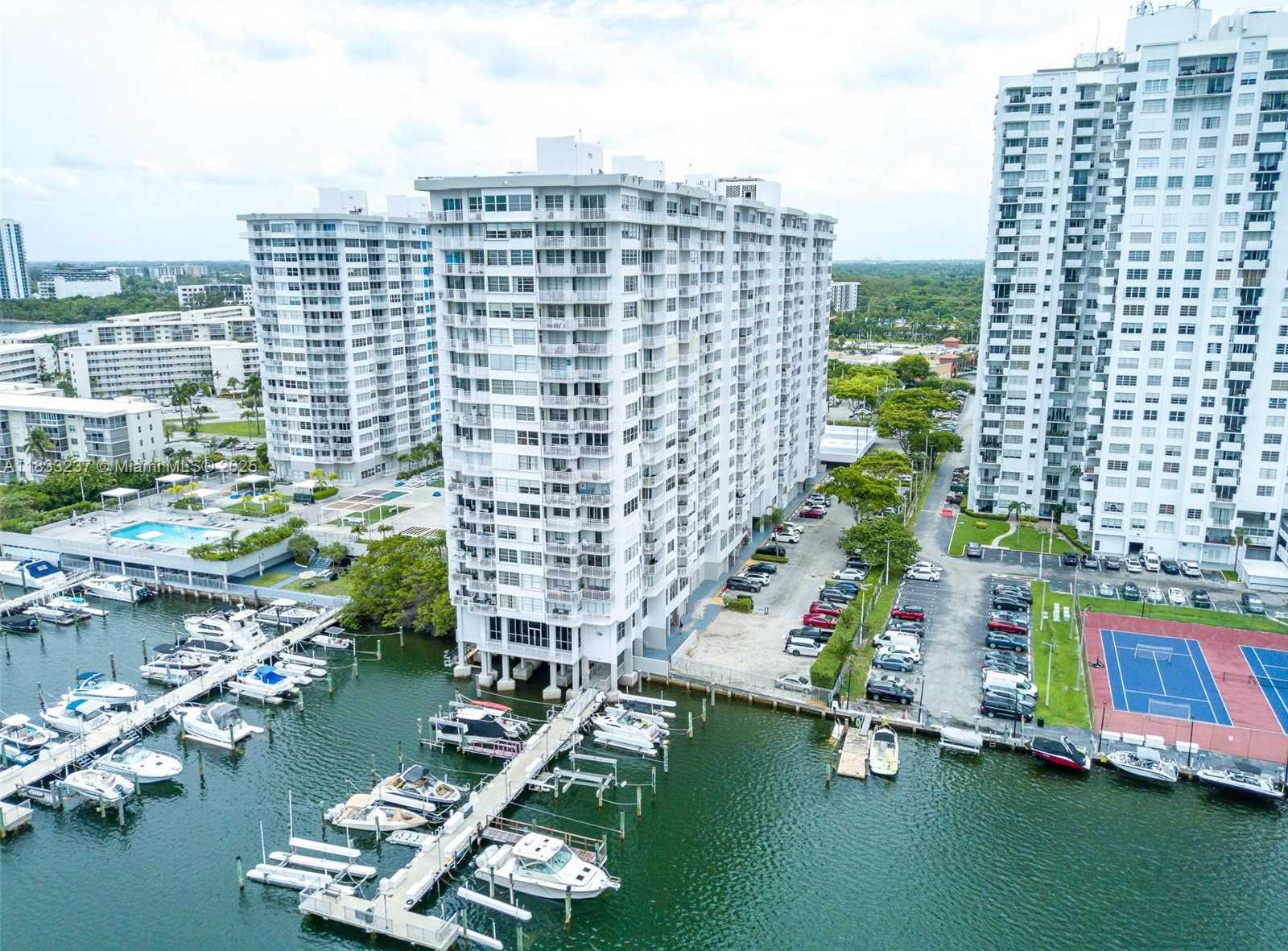 Small Image of 18081 BISCAYNE BLVD #503, Aventura Number 32