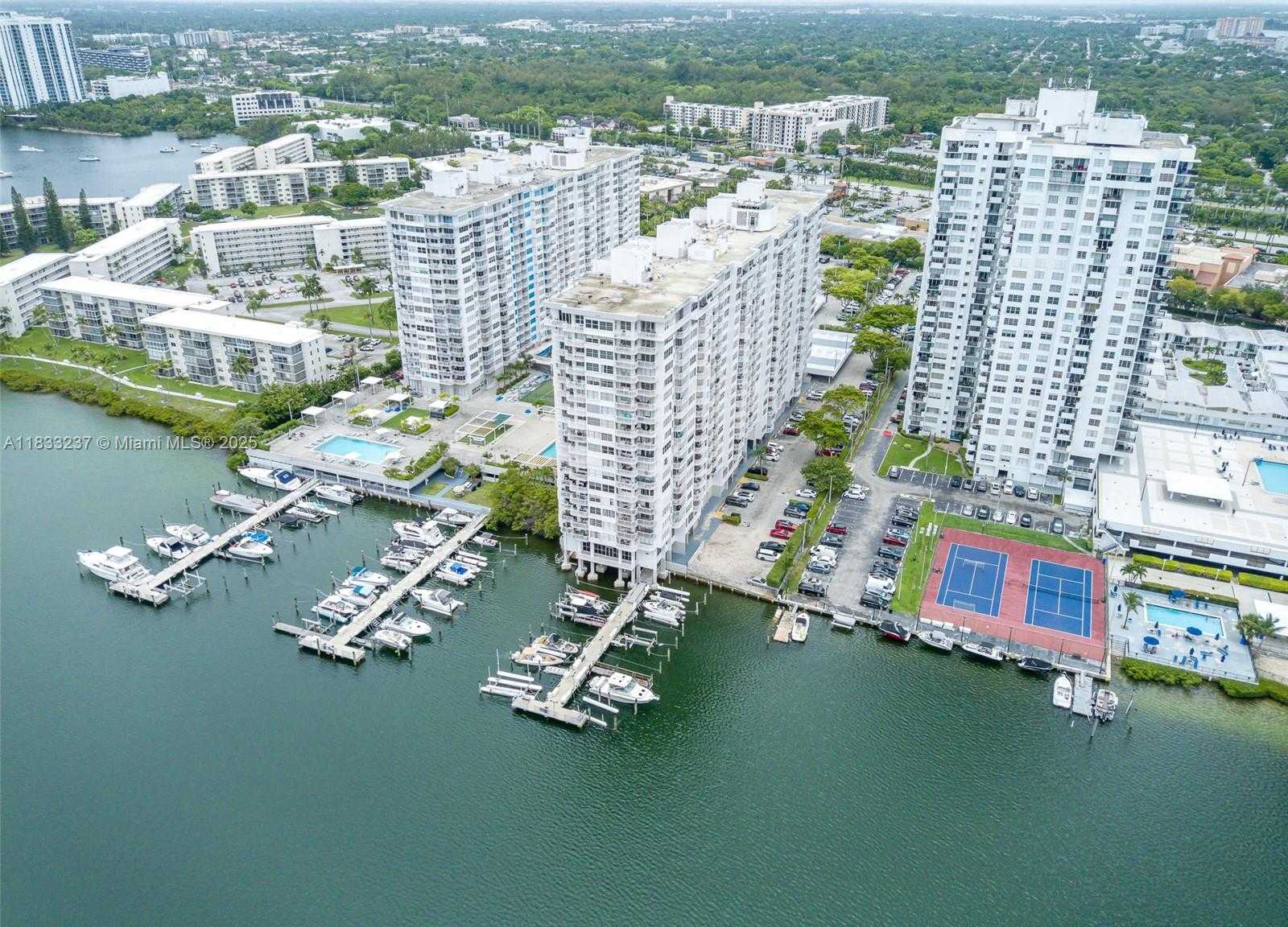 Small Image of 18081 BISCAYNE BLVD #503, Aventura Number 33