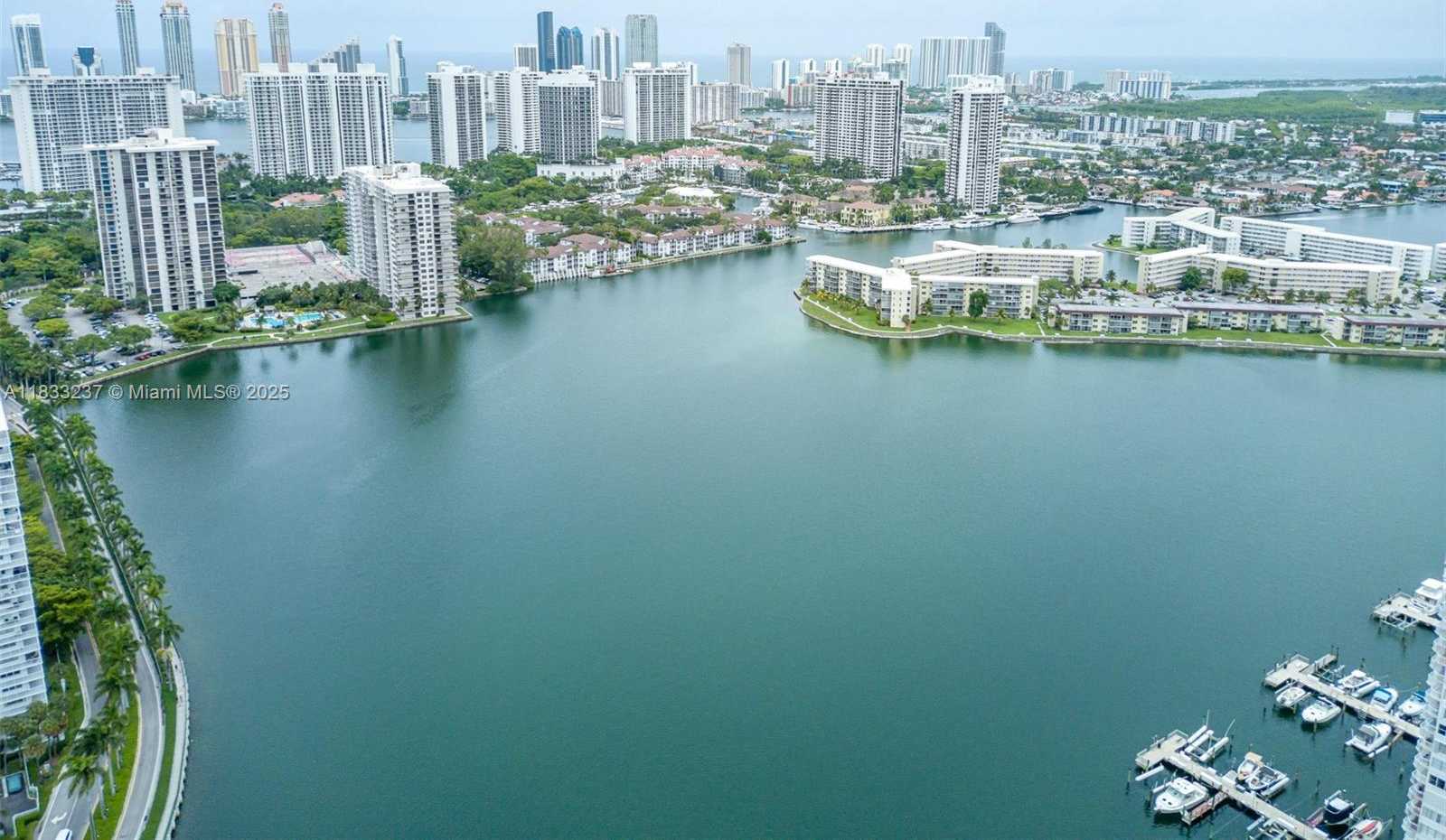 Small Image of 18081 BISCAYNE BLVD #503, Aventura Number 35