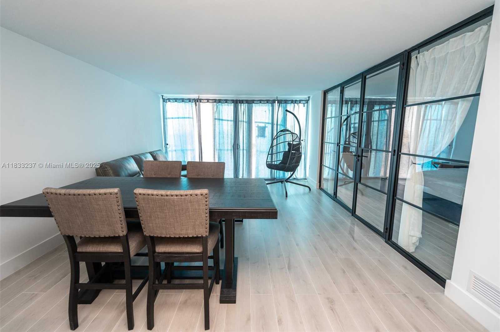 Small Image of 18081 BISCAYNE BLVD #503, Aventura Number 8