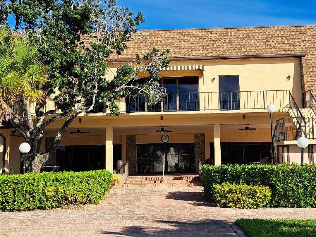 Small Image of 201 BERKLEY RD #301, Hollywood Number 27