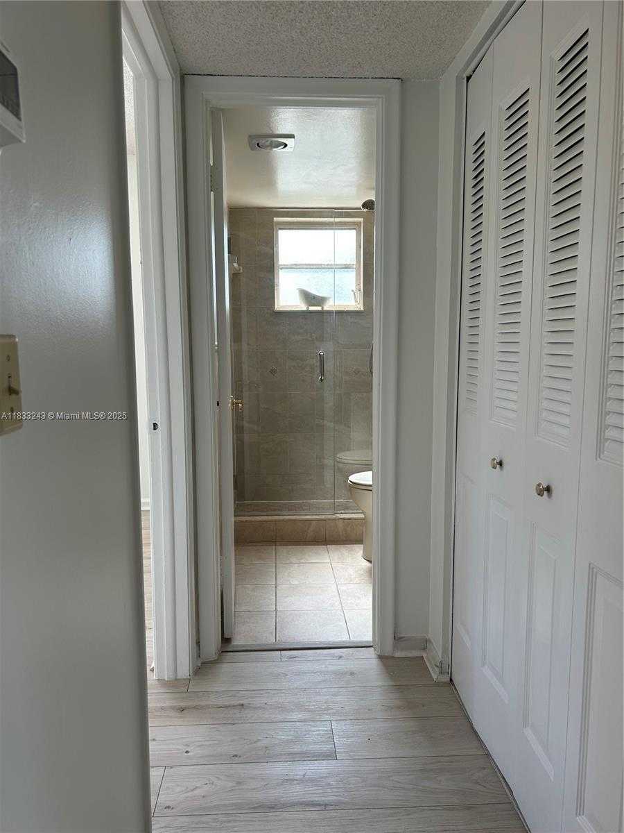 Small Image of 201 BERKLEY RD #301, Hollywood Number 6