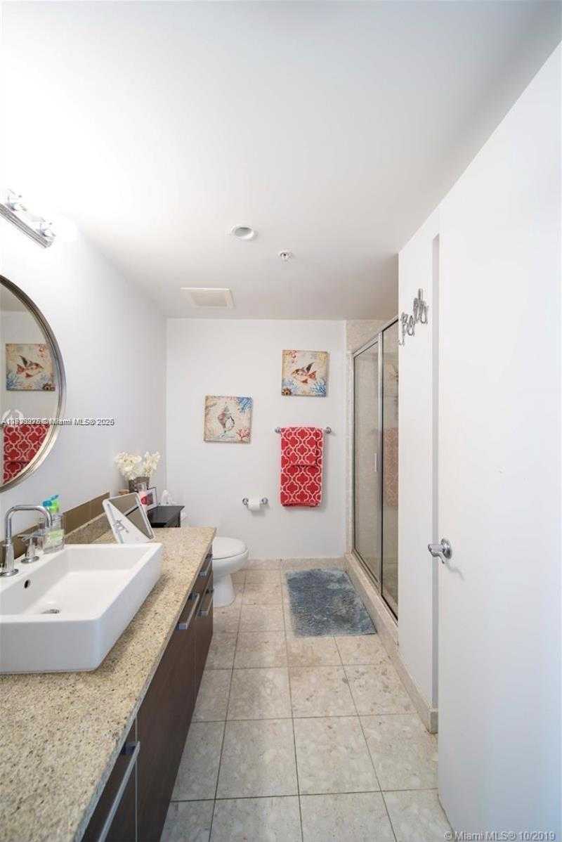 Small Image of 185 SOUTH WEST 7TH ST #3600, Miami Number 9