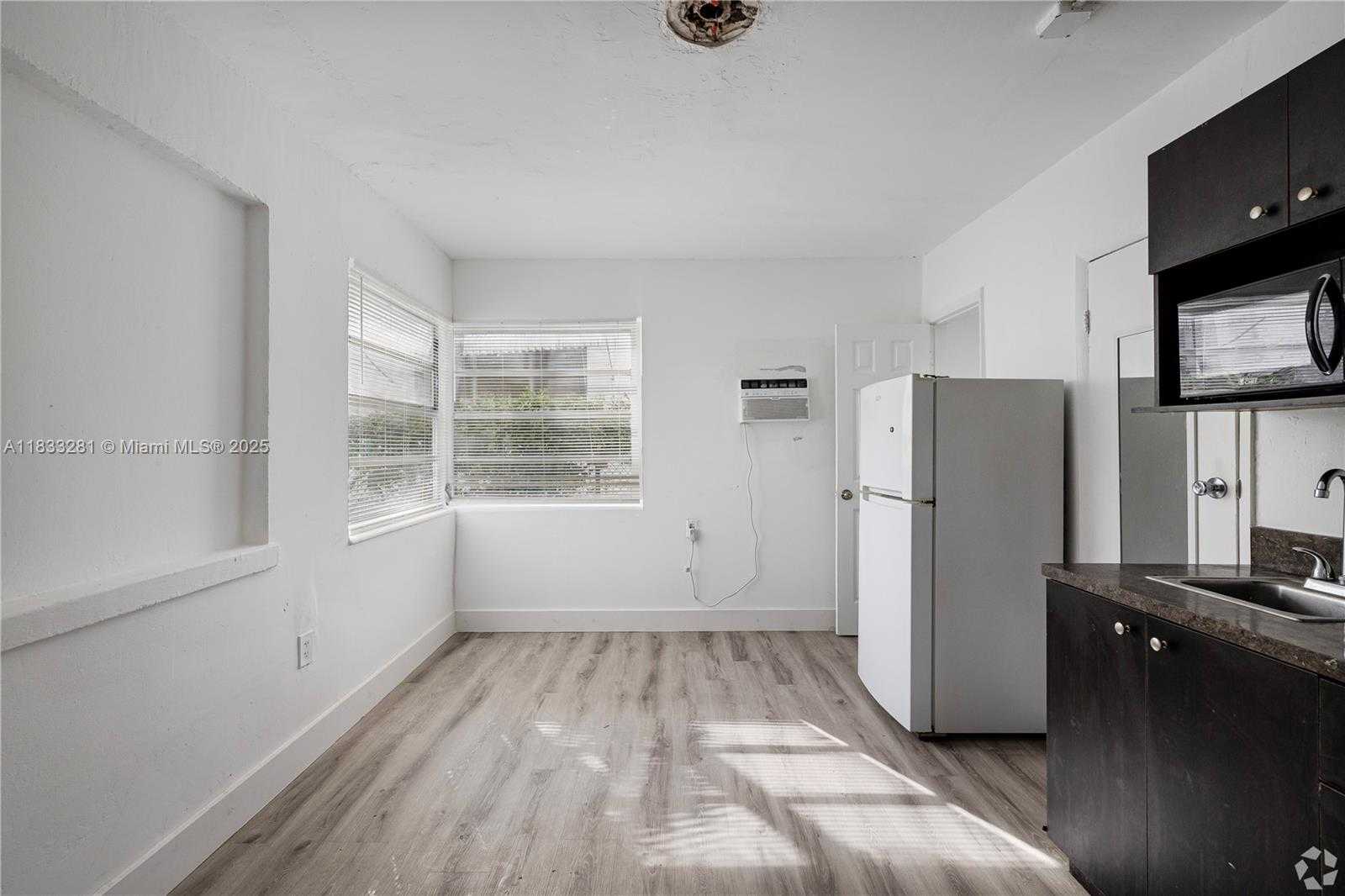 Small Image of 420 78TH ST #28, Miami Beach Number 4