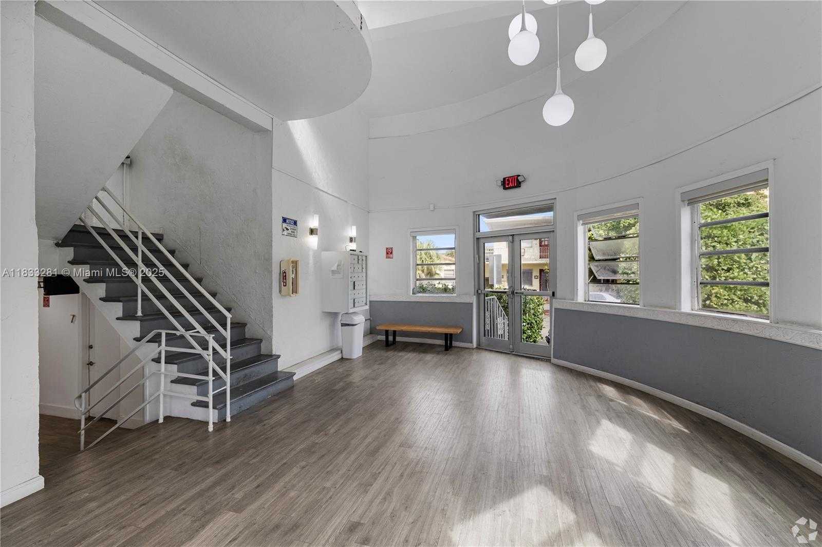 Small Image of 420 78TH ST #28, Miami Beach Number 9