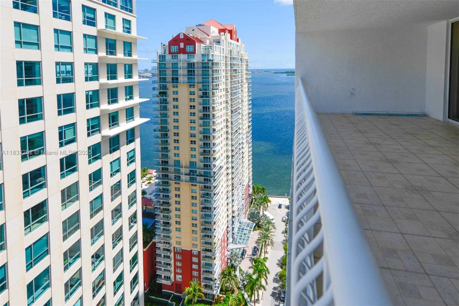 Small Image of 1200 BRICKELL BAY DR #3514, Miami Number 16