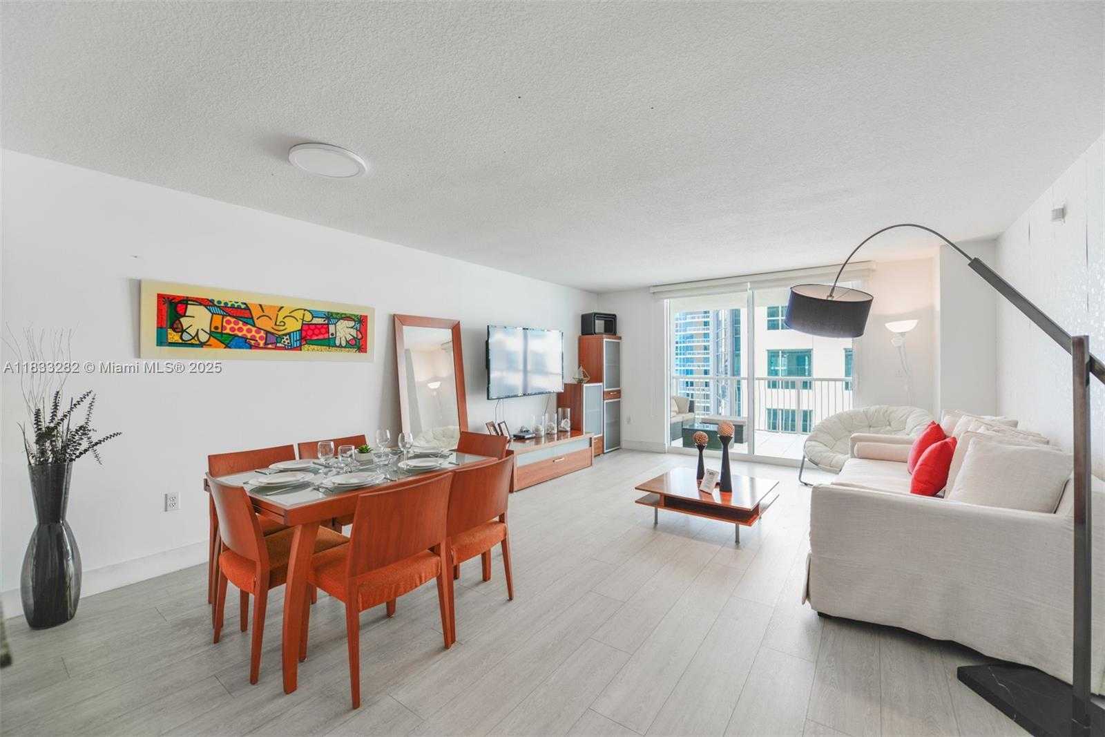 Small Image of 1200 BRICKELL BAY DR #3514, Miami Number 17