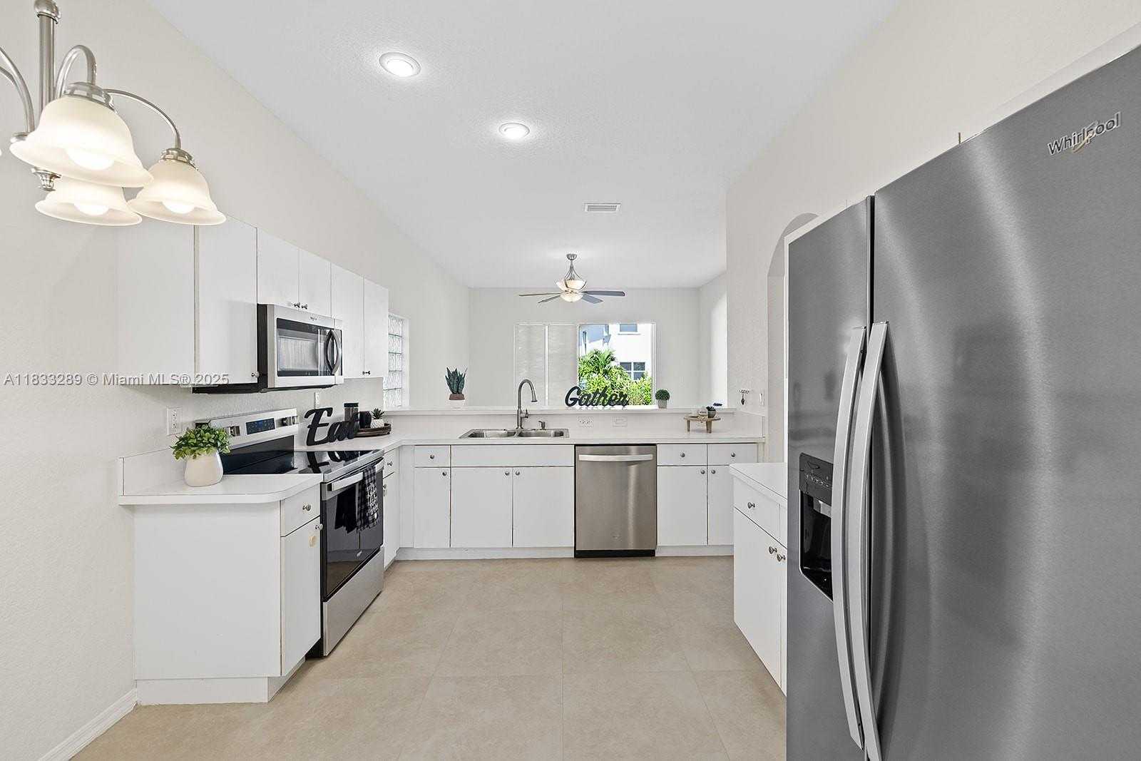Small Image of 1941 NORTH WEST 171ST AVE #1941, Pembroke Pines Number 2