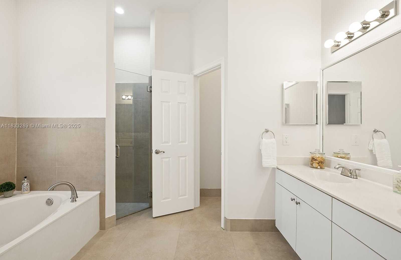 Small Image of 1941 NORTH WEST 171ST AVE #1941, Pembroke Pines Number 23
