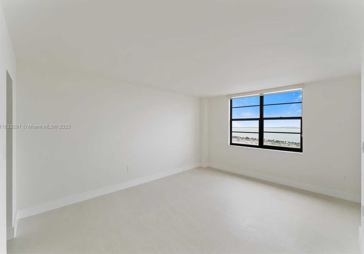 Small Image of 2333 BRICKELL AVE #2302, Miami Number 18