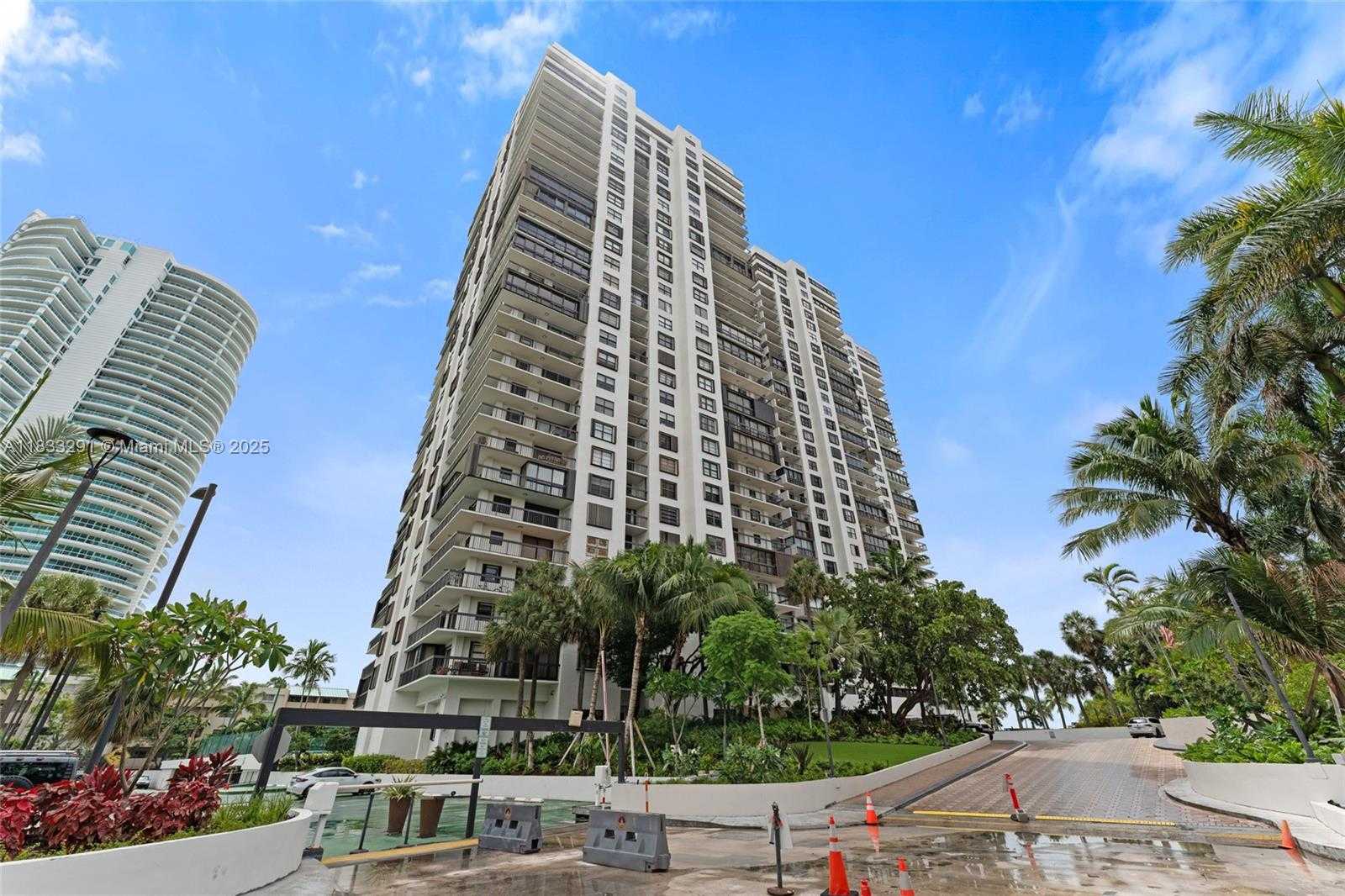 Small Image of 2333 BRICKELL AVE #2302, Miami Number 26
