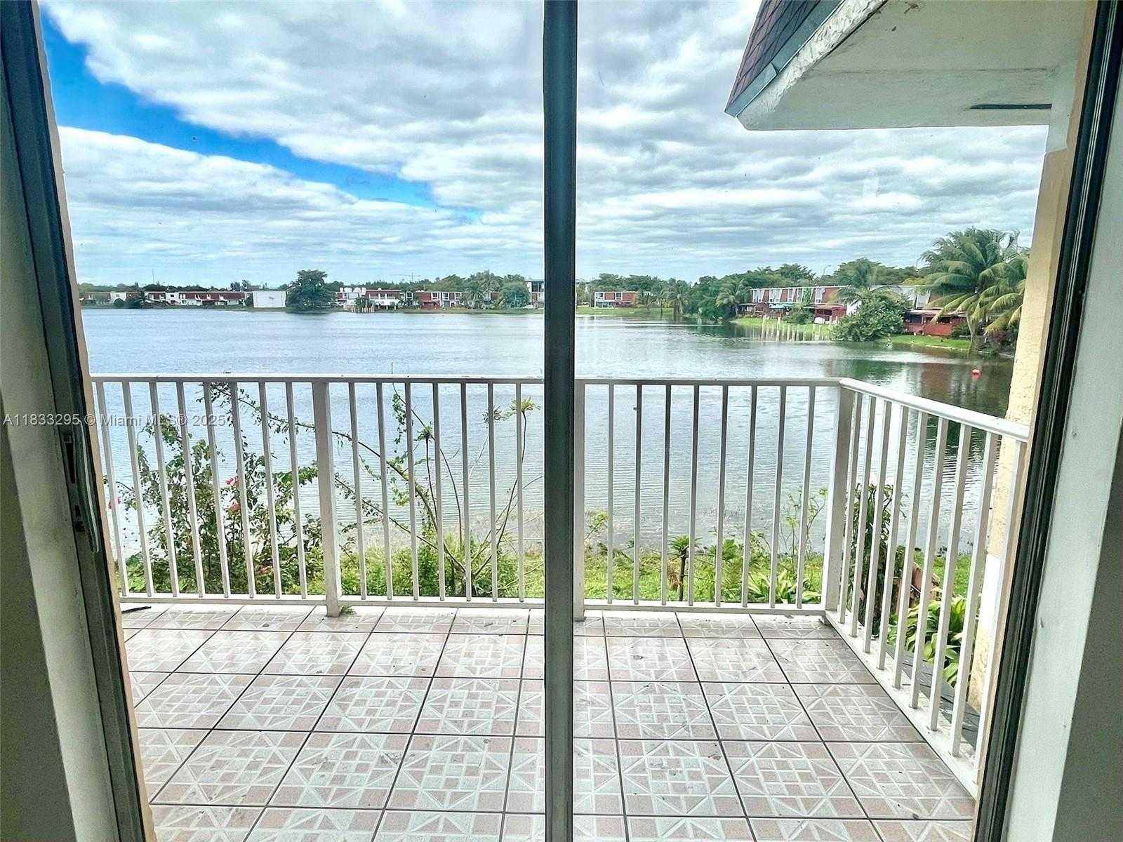 Small Image of 310 NORTH WEST 107TH AVE #208, Miami Number 5